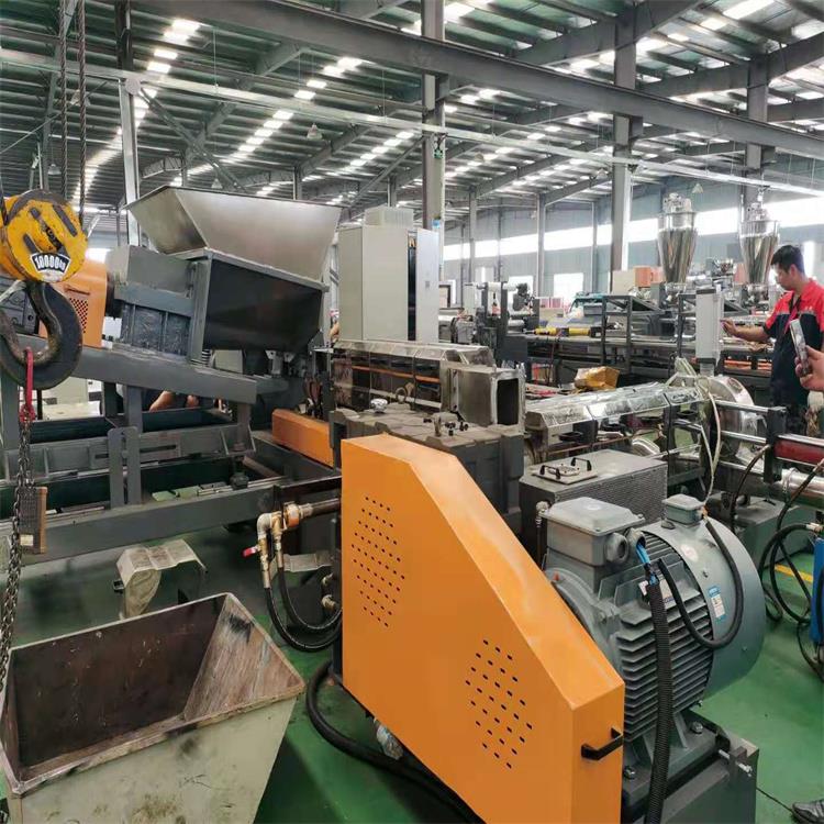 二代低煙無鹵造粒機(jī)_全新低煙無鹵造粒機(jī)_低煙無鹵電纜料造粒機(jī)