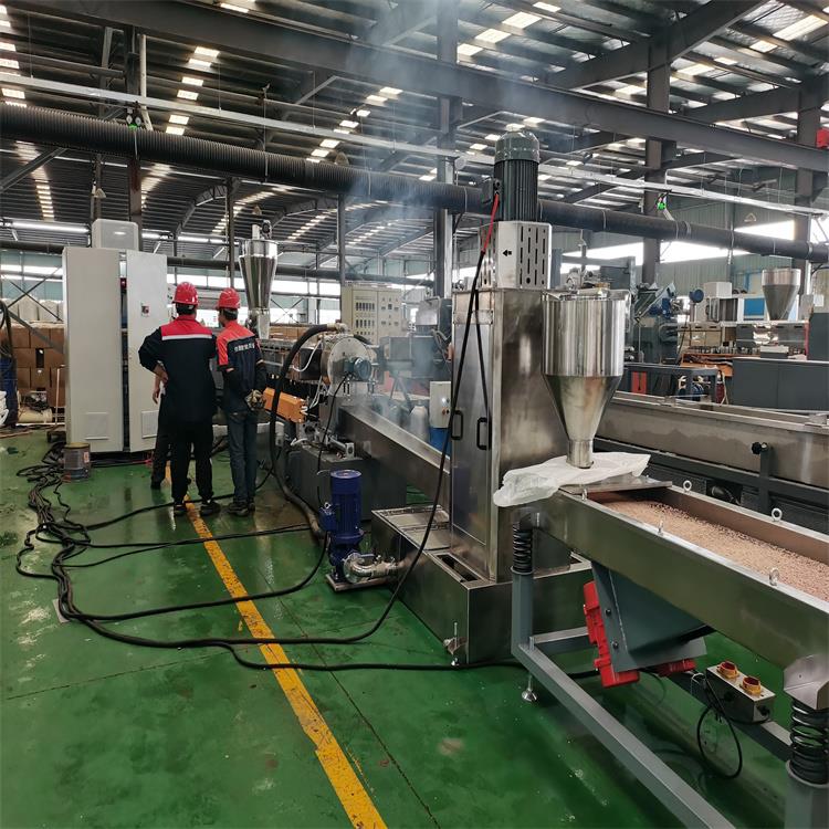 紫外光輻照交聯(lián)造粒機_PE交聯(lián)電纜料造粒機_PE交聯(lián)改性造粒機_輻照交聯(lián)電纜料造粒機